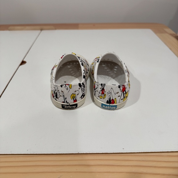 Native Shoes x Disney toddler shoe - Picture 3 of 6